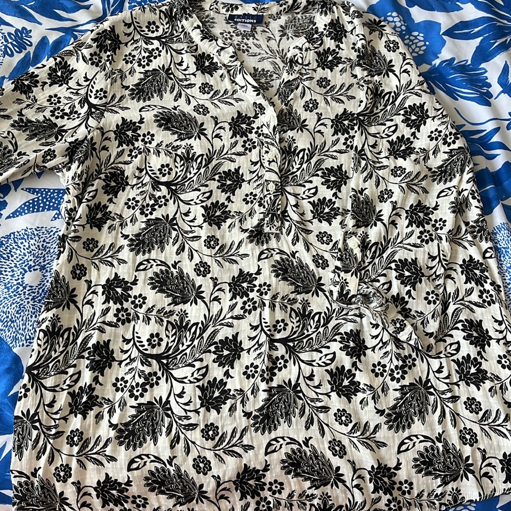 Basic Editions Women’s Large Black and White Floral Longsleeve Blouse Top